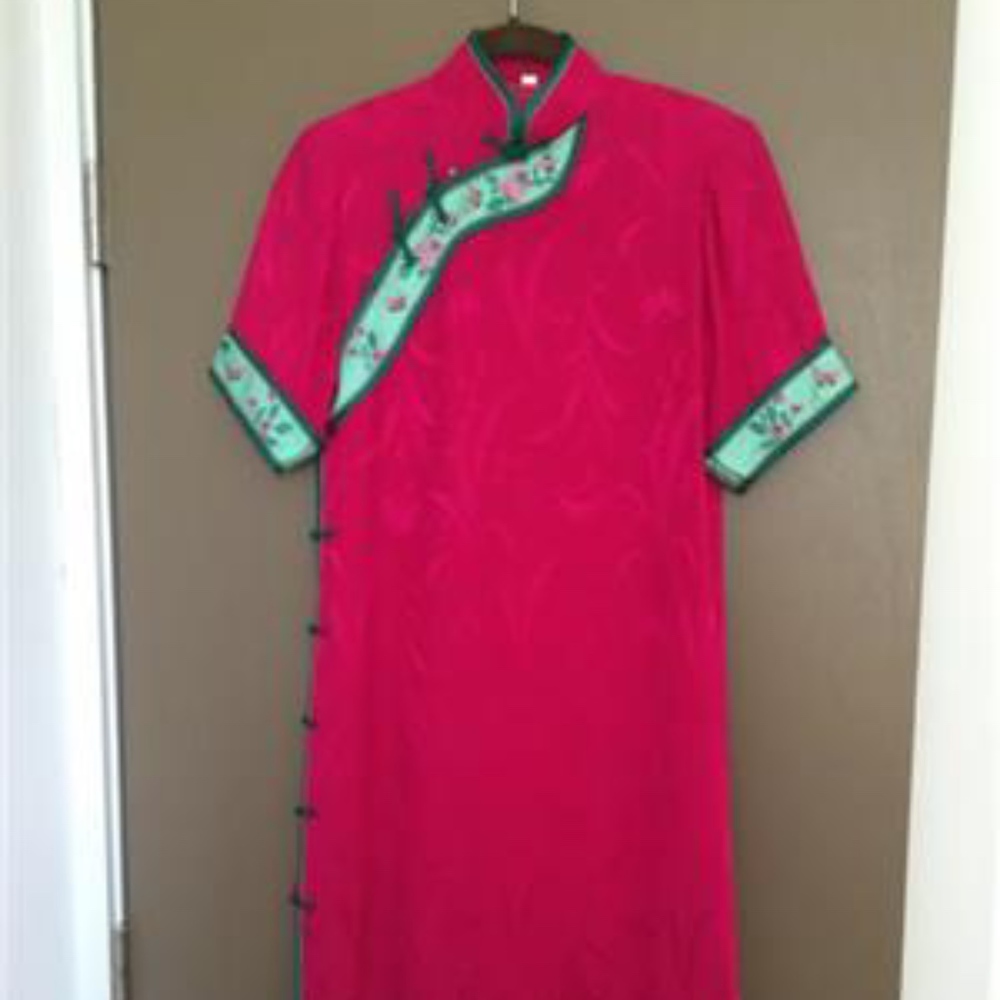 Embroidered Fuchsia 100% Silk Chinese Dress * S